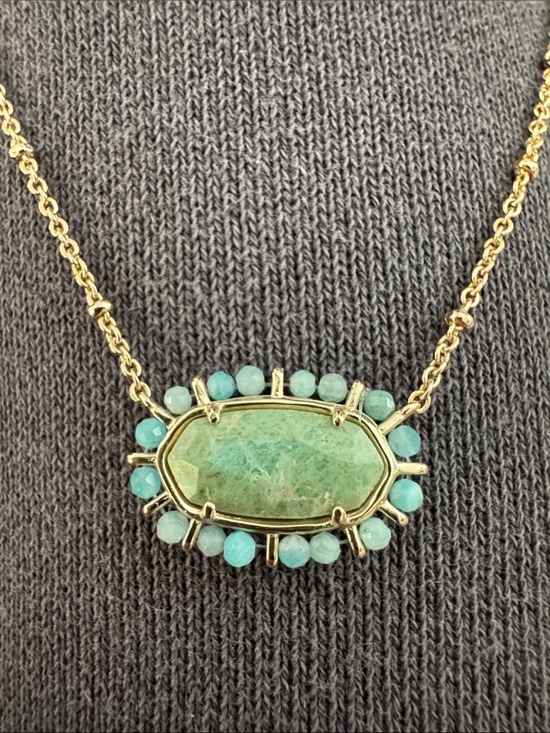 Kendra Scott Jewelry - Kendra Scott Daphne Beaded Frame Pendant Necklace in teal amazonite